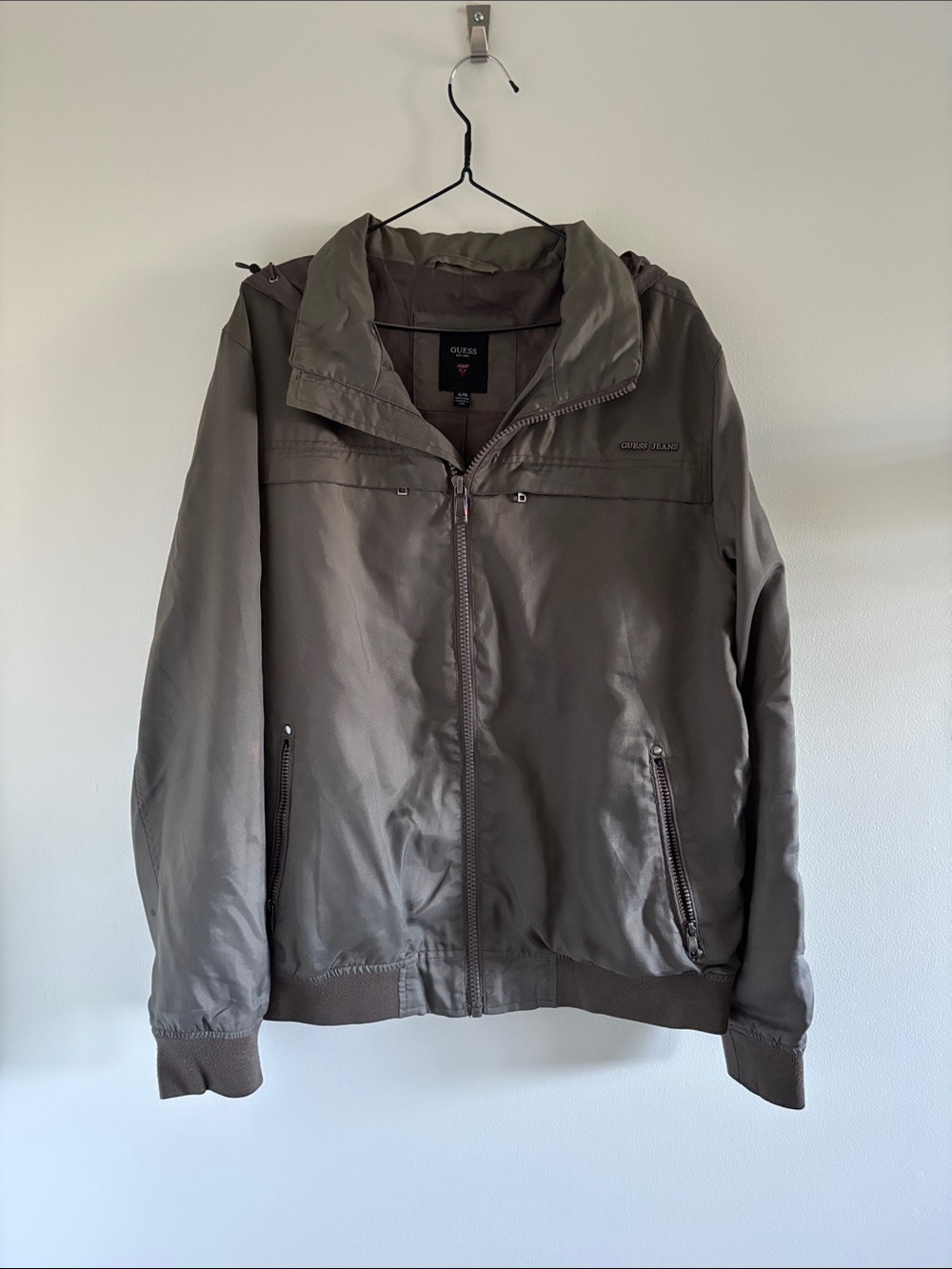 FREE WITH PURCHASE GUESS Men's Dark Olive Green Grey Hooded Windbreaker Jacket